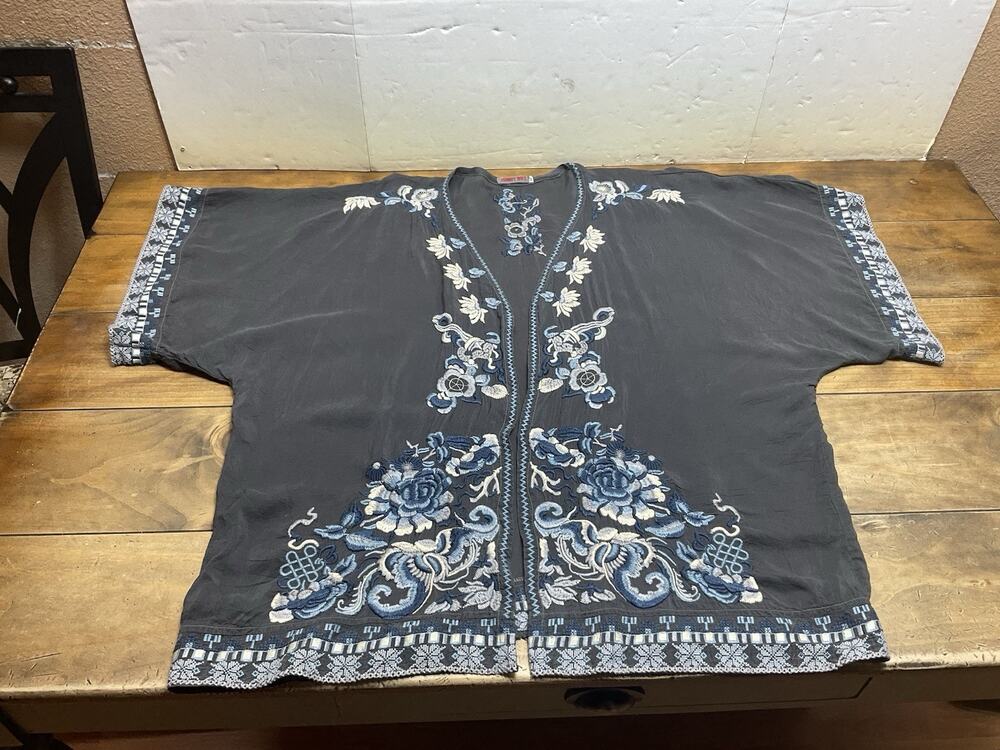 Johnny Was Gray/ Blue Embroidered Floral Open-Front Kimono Jacket 3/4 M FLAW